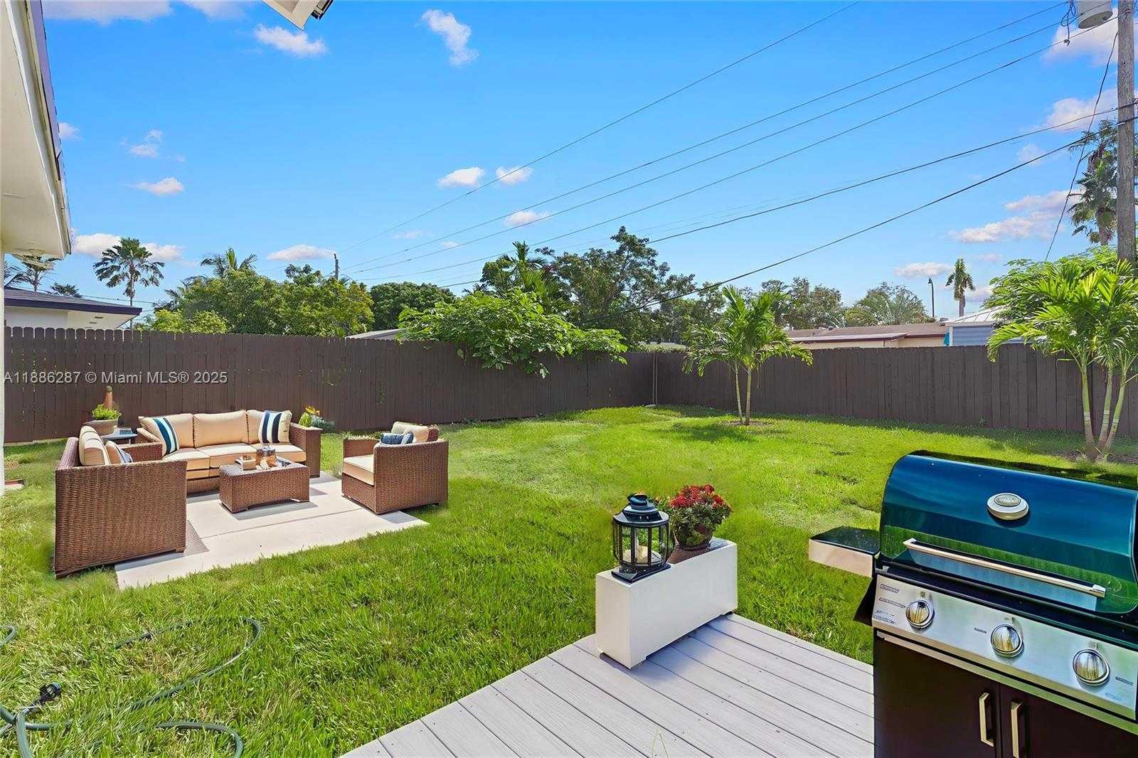 Small Image of 19221 SOUTH WEST 92ND RD, Cutler Bay Number 42