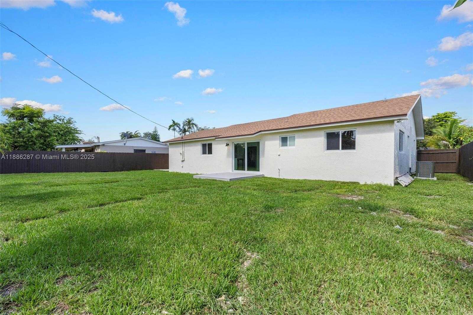 Small Image of 19221 SOUTH WEST 92ND RD, Cutler Bay Number 45