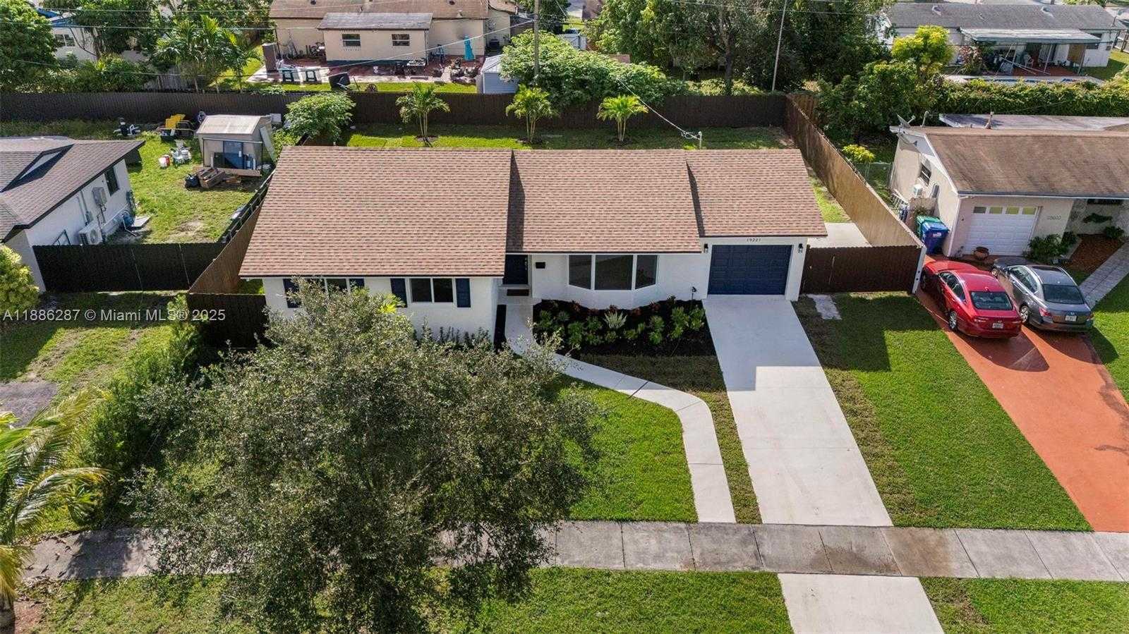 Small Image of 19221 SOUTH WEST 92ND RD, Cutler Bay Number 8