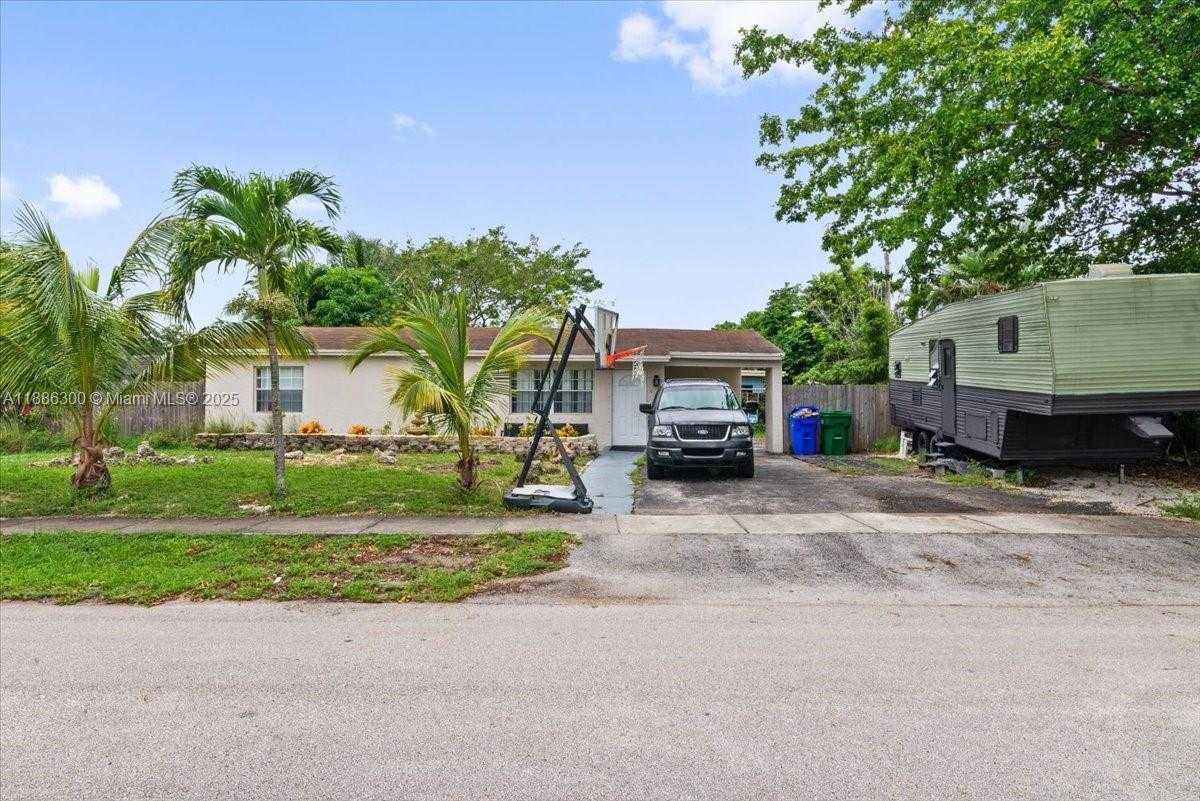 Small Image of 4371 SOUTH WEST 24TH ST, Fort Lauderdale Number 23