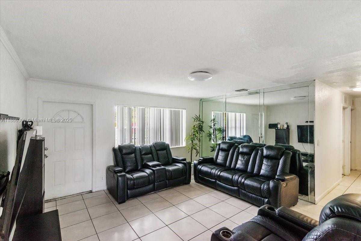 Small Image of 4371 SOUTH WEST 24TH ST, Fort Lauderdale Number 6