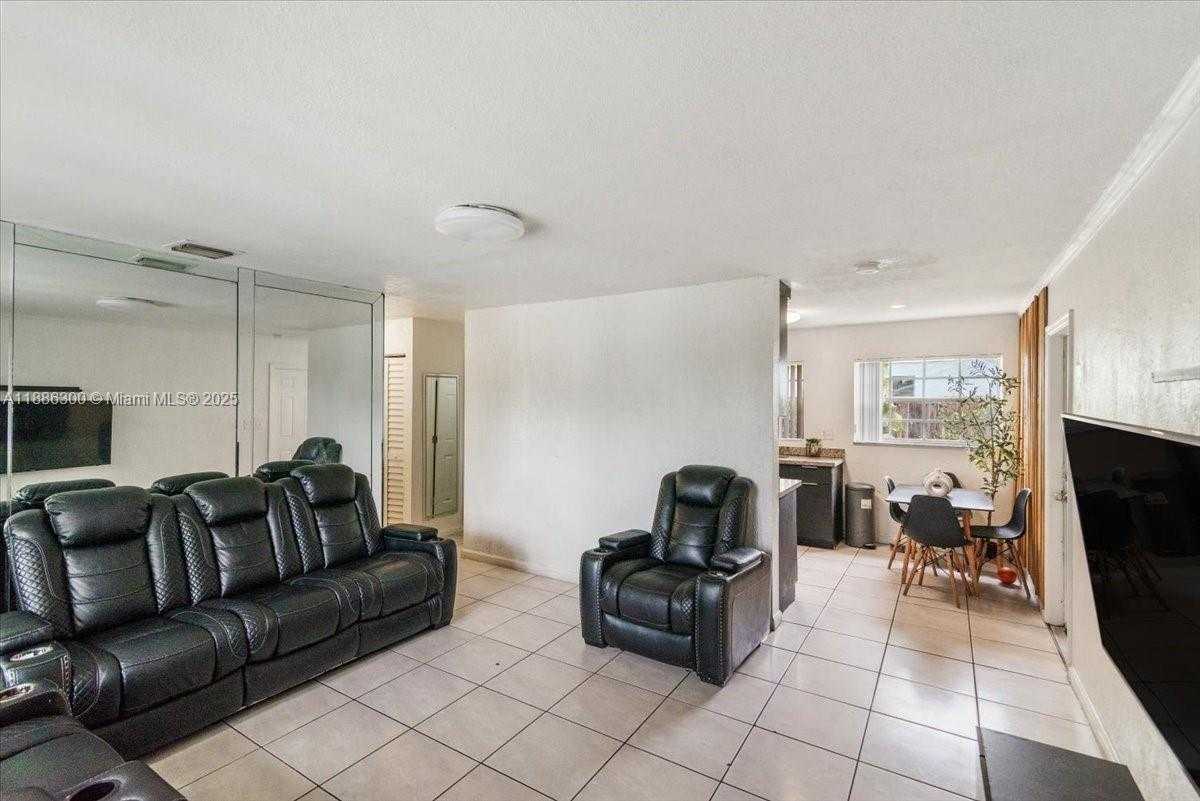 Small Image of 4371 SOUTH WEST 24TH ST, Fort Lauderdale Number 7