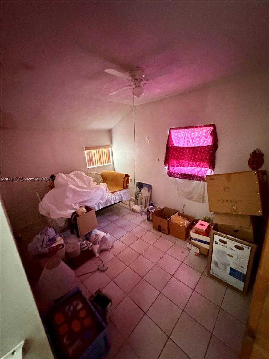 Small Image of 3561 NORTH WEST 106TH ST, Miami Number 12