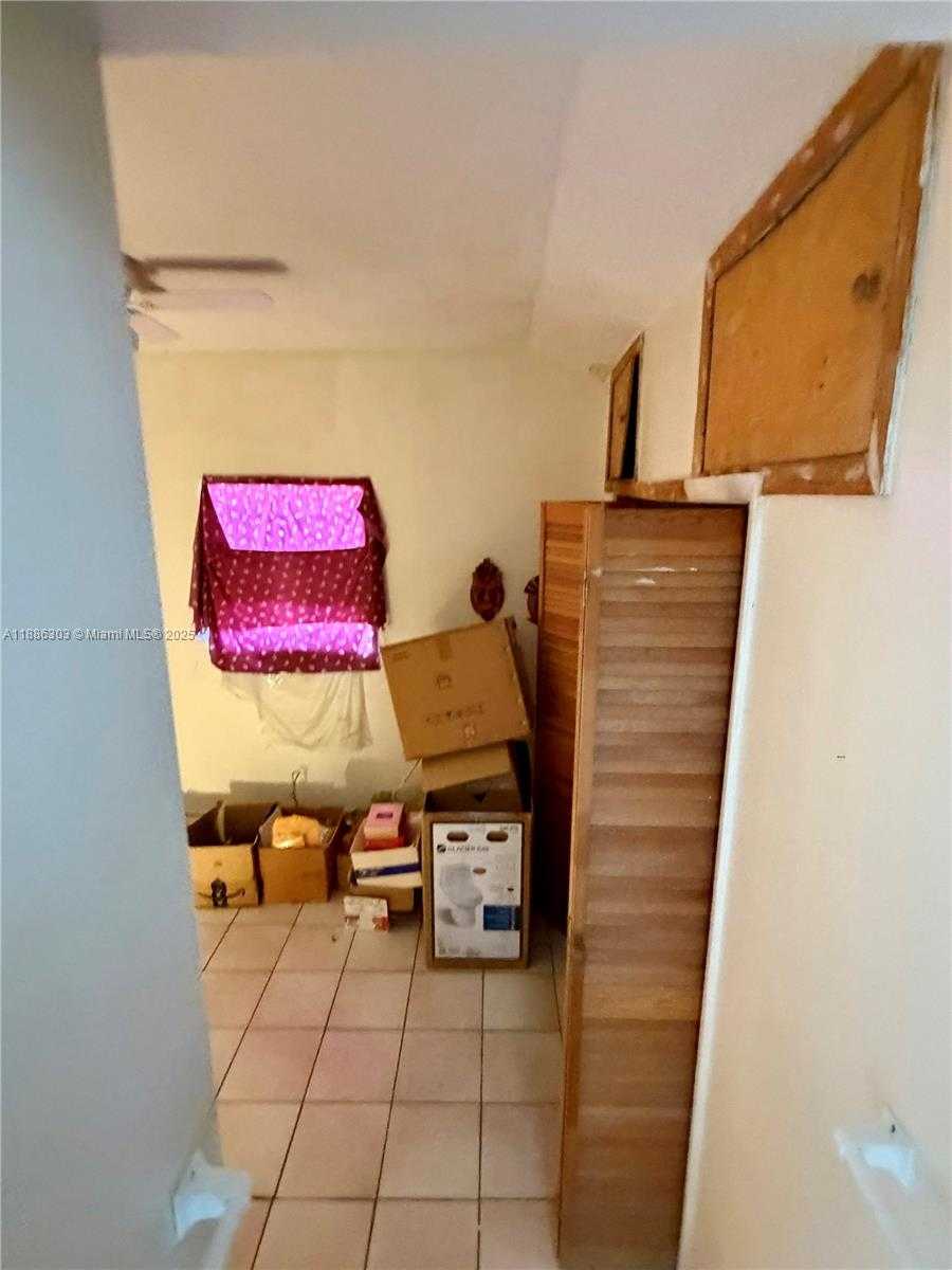 Small Image of 3561 NORTH WEST 106TH ST, Miami Number 13