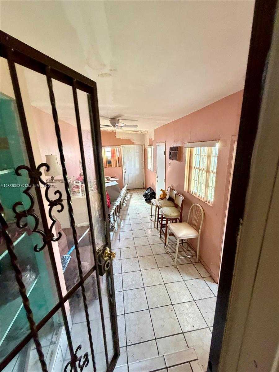 Small Image of 3561 NORTH WEST 106TH ST, Miami Number 17