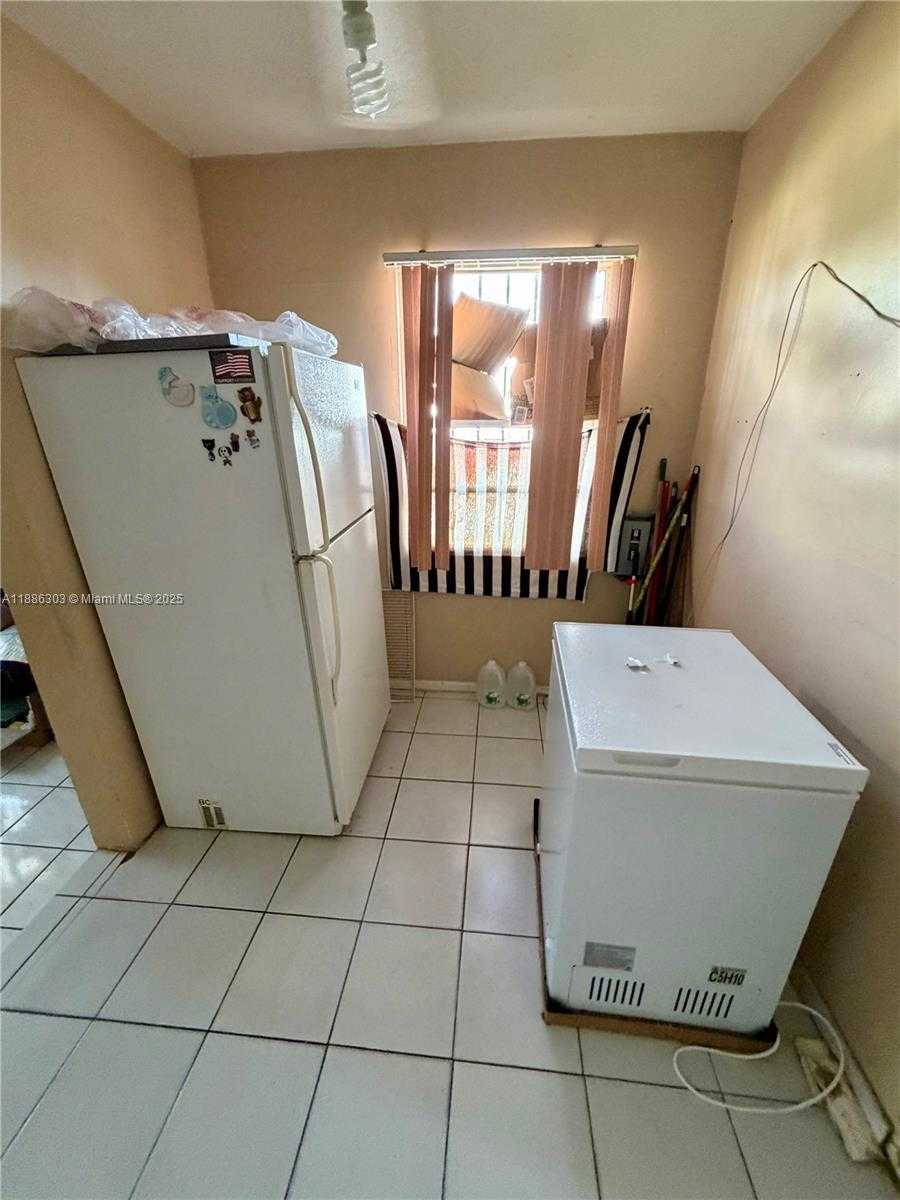 Small Image of 3561 NORTH WEST 106TH ST, Miami Number 20