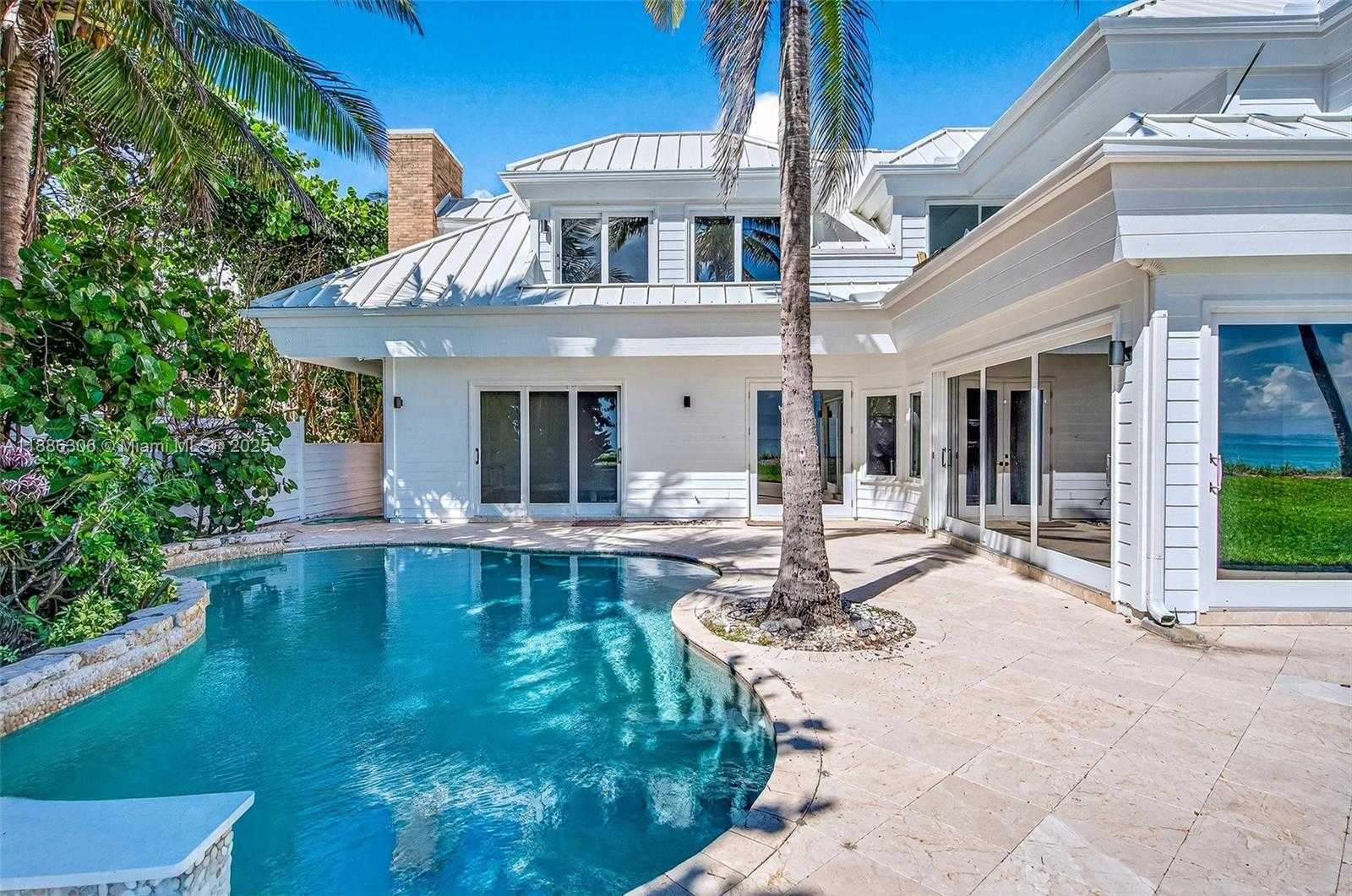 Small Image of 906 HOLOMA DR, Vero Beach Number 30