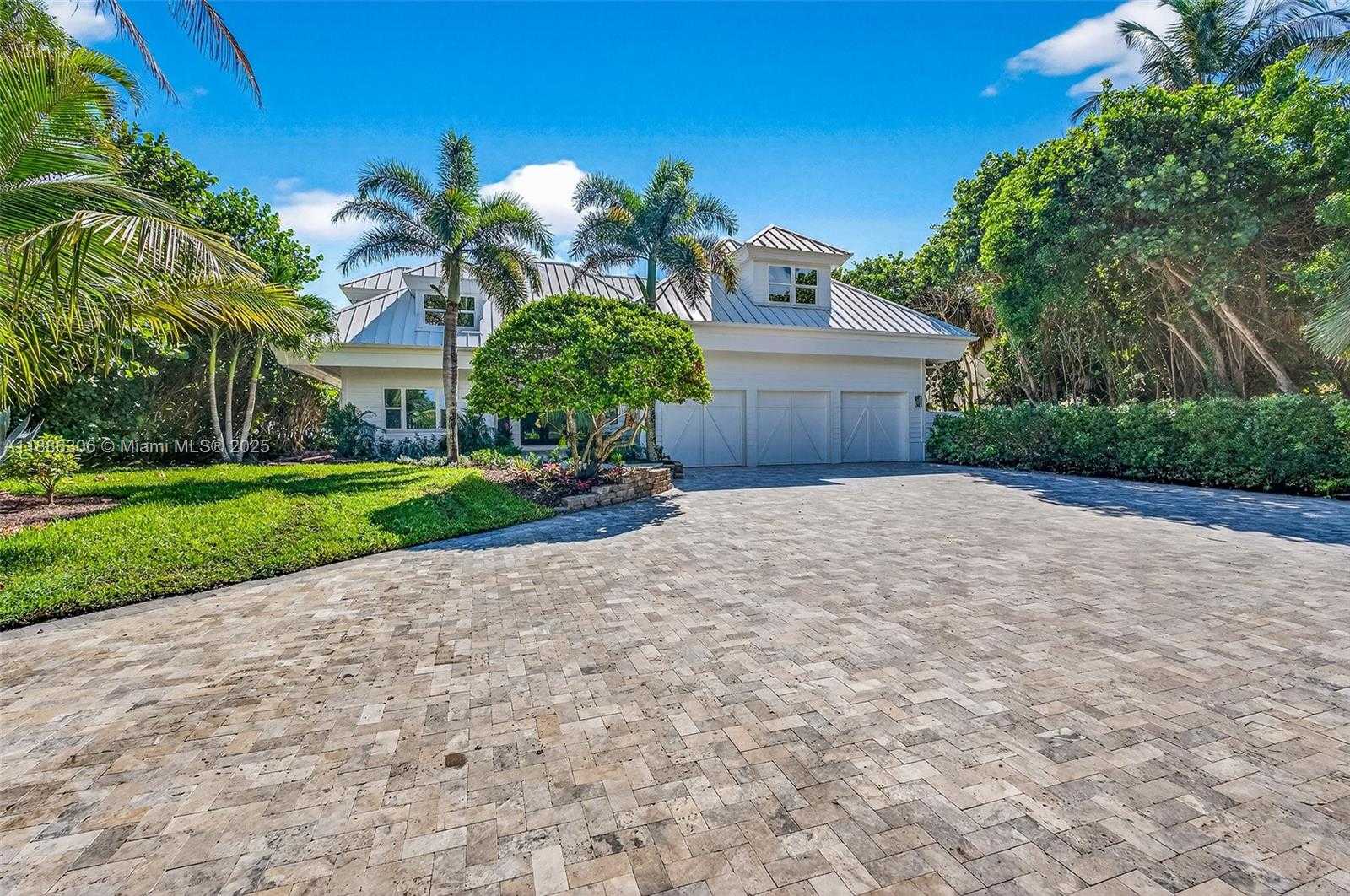 Small Image of 906 HOLOMA DR, Vero Beach Number 35
