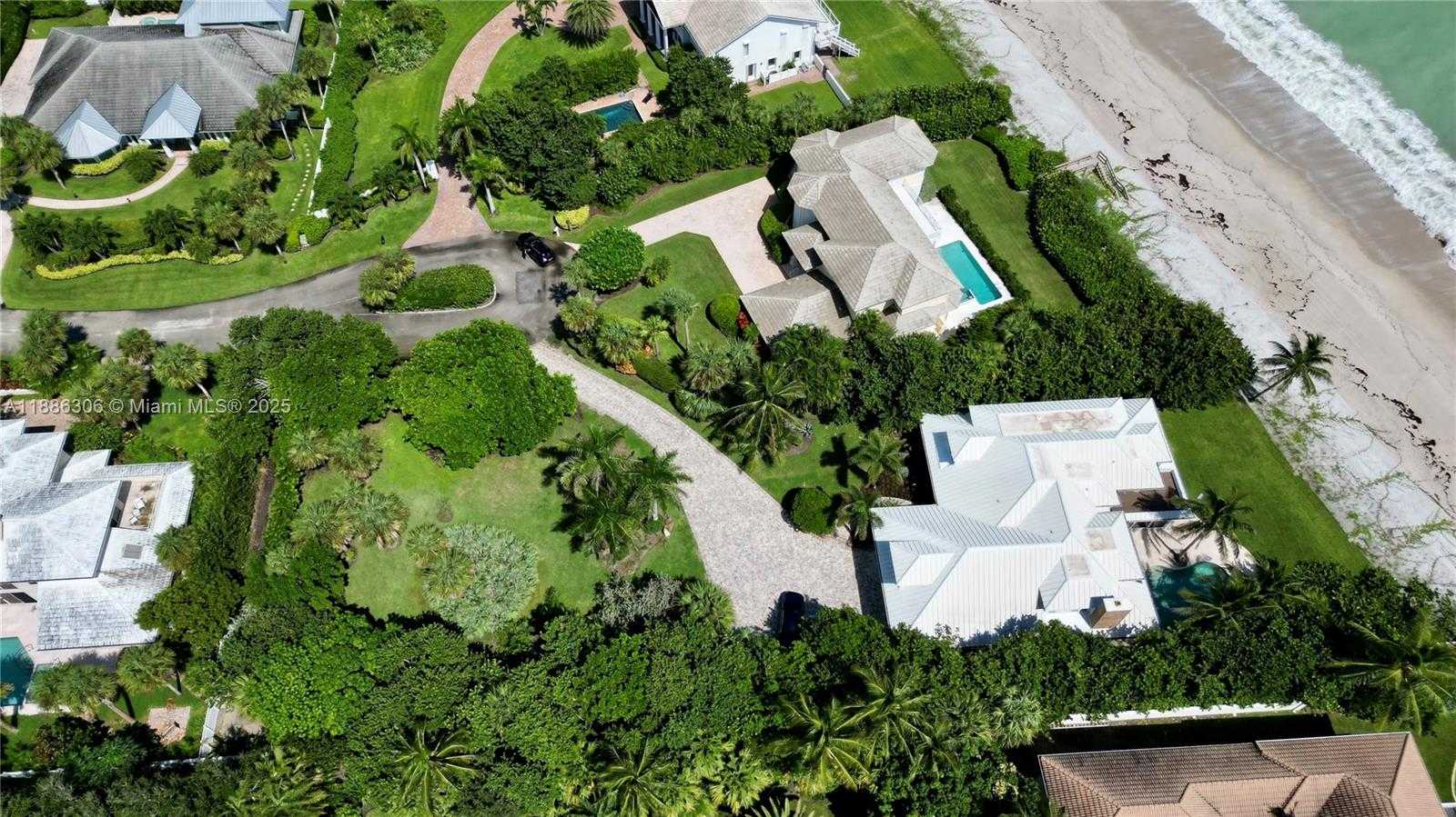 Small Image of 906 HOLOMA DR, Vero Beach Number 37