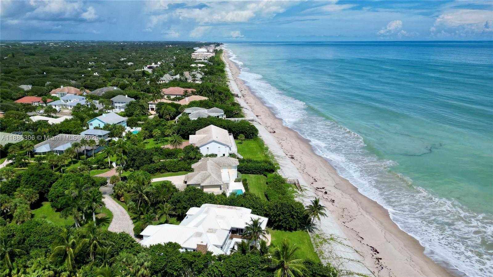 Small Image of 906 HOLOMA DR, Vero Beach Number 38