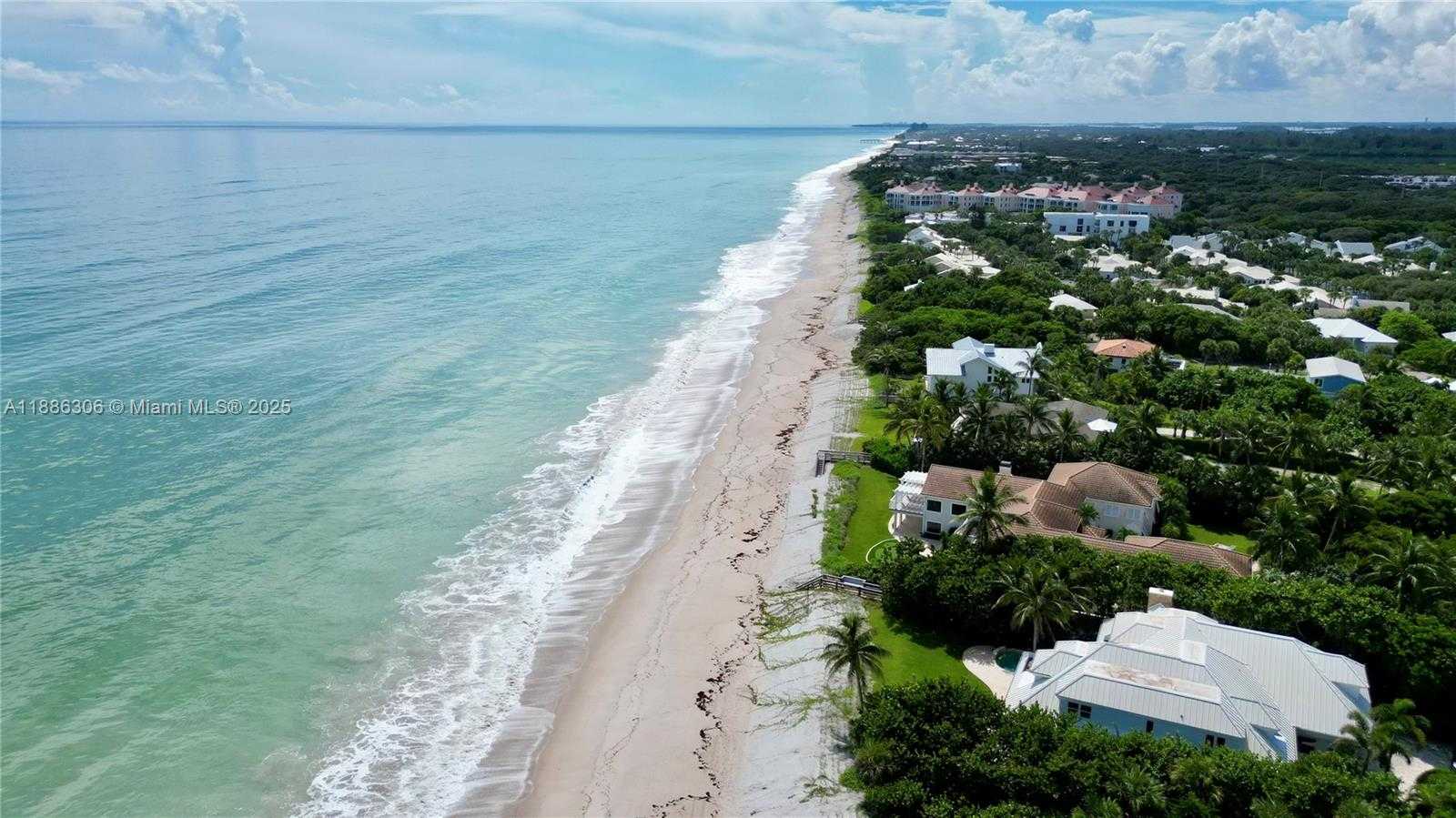 Small Image of 906 HOLOMA DR, Vero Beach Number 39