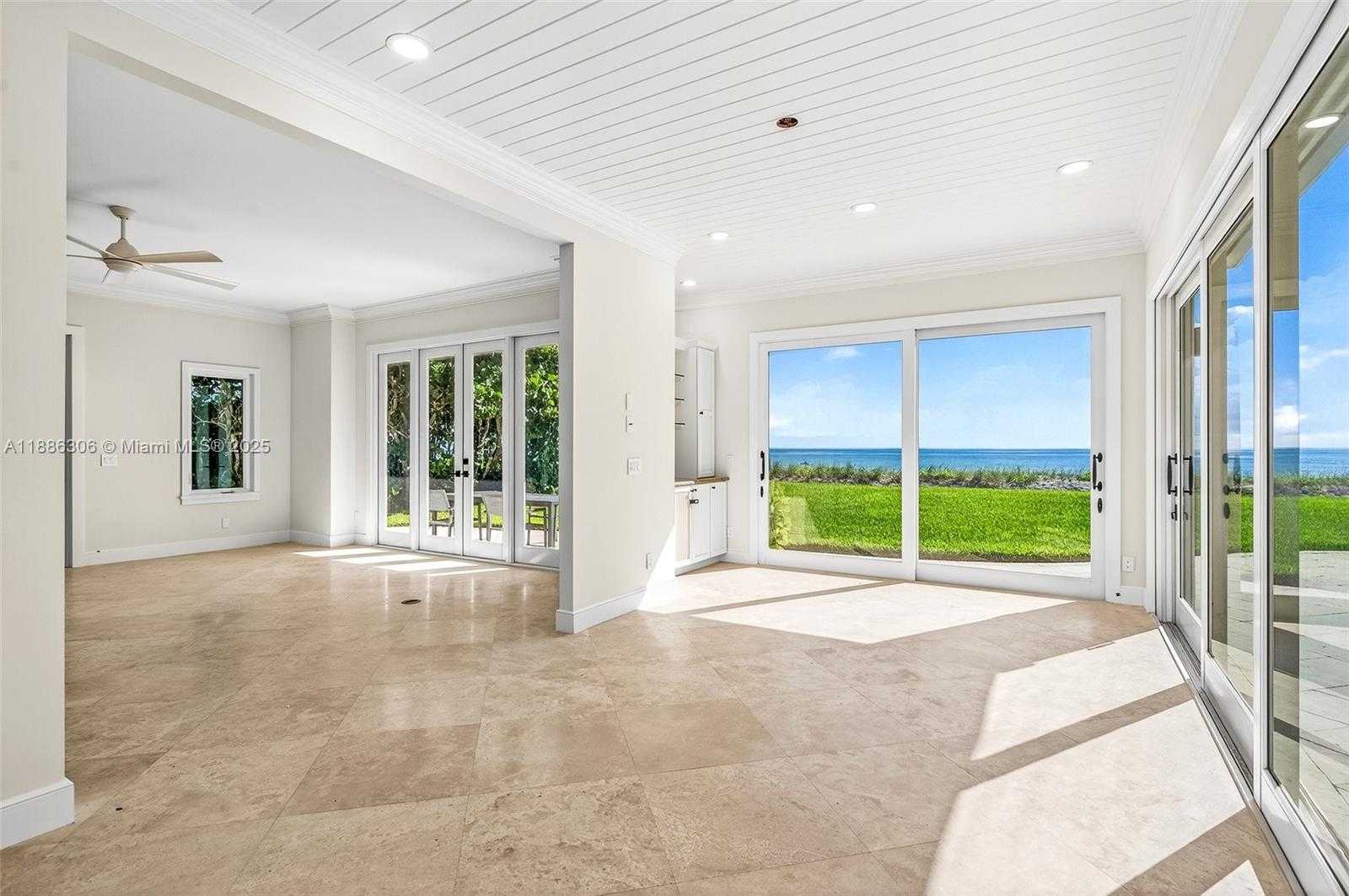 Small Image of 906 HOLOMA DR, Vero Beach Number 4