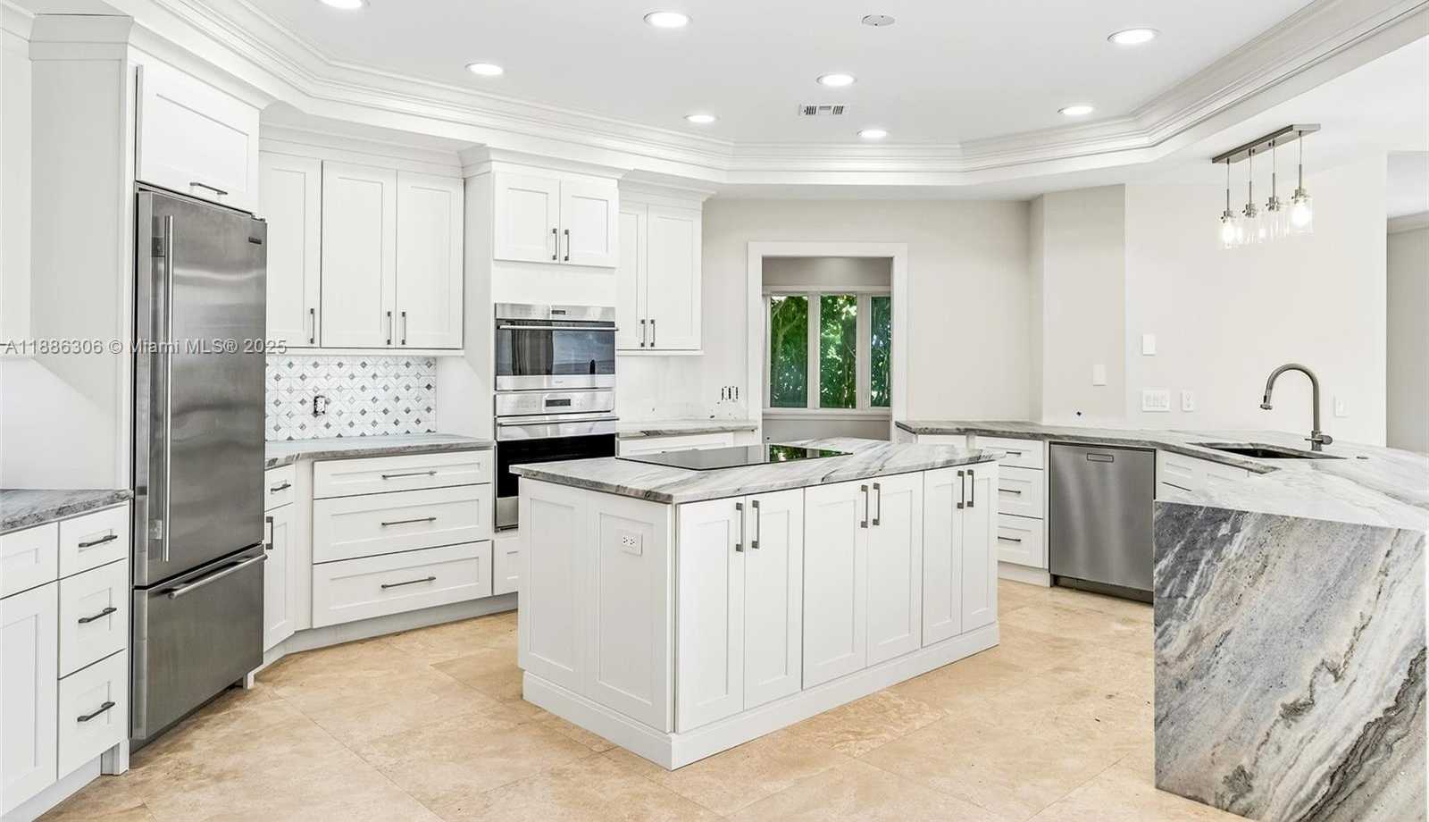 Small Image of 906 HOLOMA DR, Vero Beach Number 9