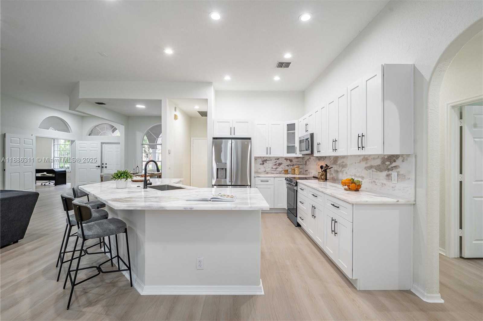 Small Image of 12814 NORTH WEST 20TH ST, Pembroke Pines Number 10
