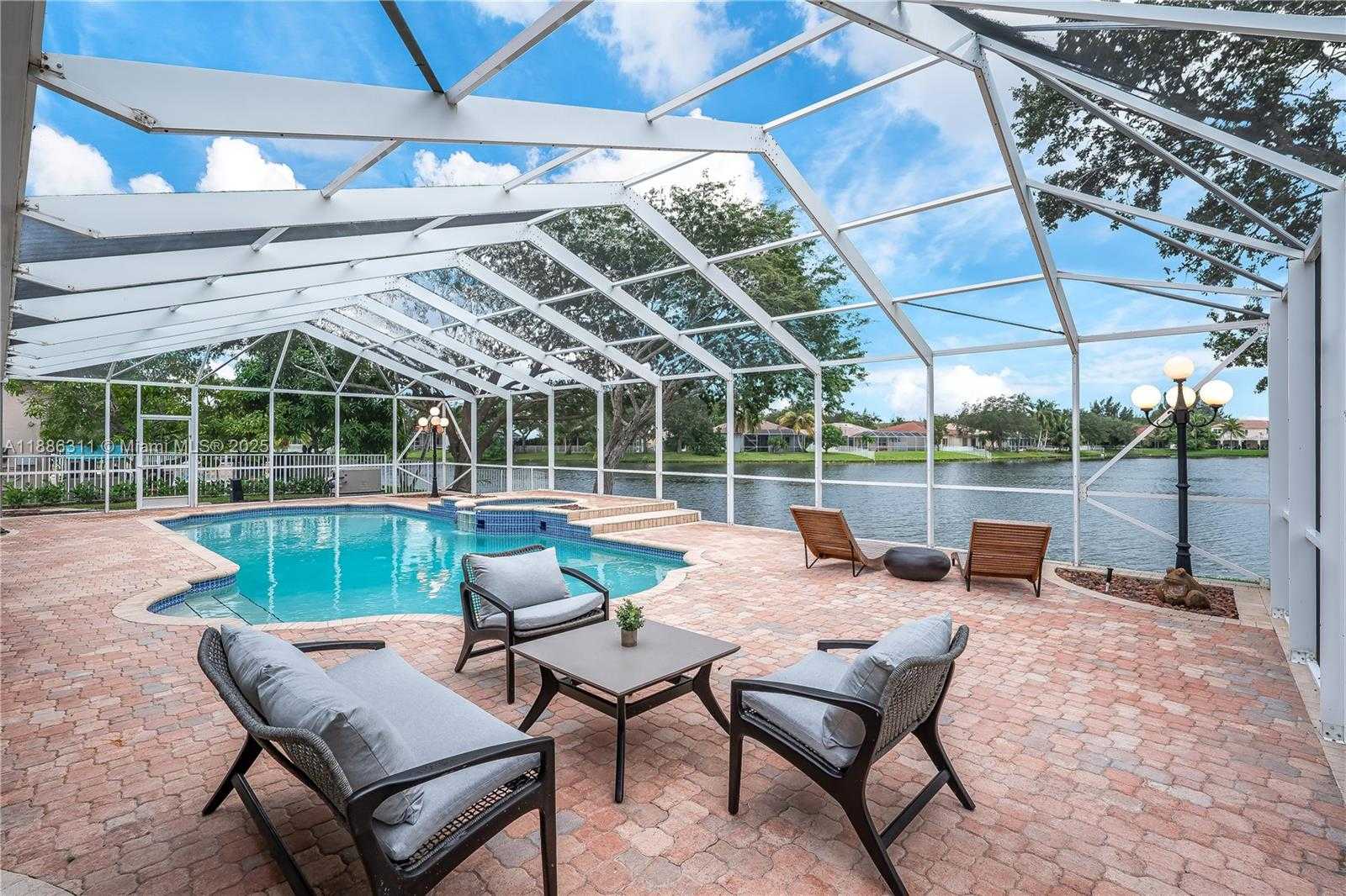 Small Image of 12814 NORTH WEST 20TH ST, Pembroke Pines Number 25