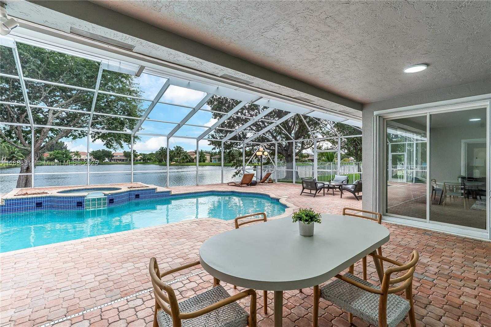 Small Image of 12814 NORTH WEST 20TH ST, Pembroke Pines Number 26