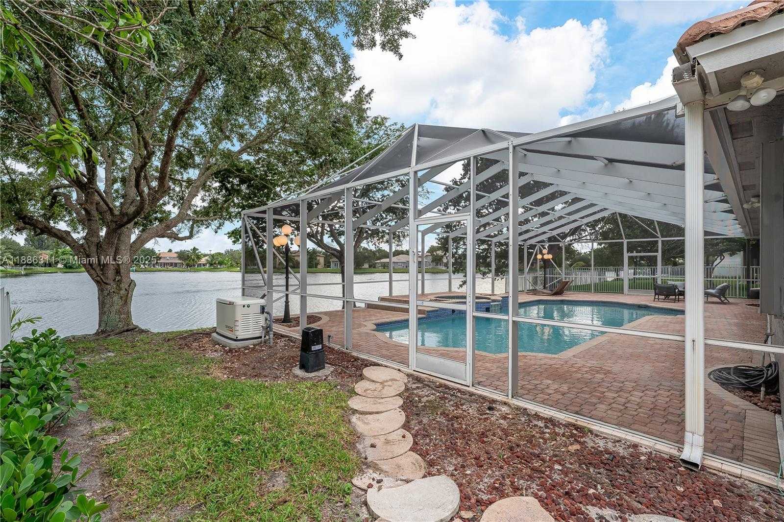 Small Image of 12814 NORTH WEST 20TH ST, Pembroke Pines Number 32