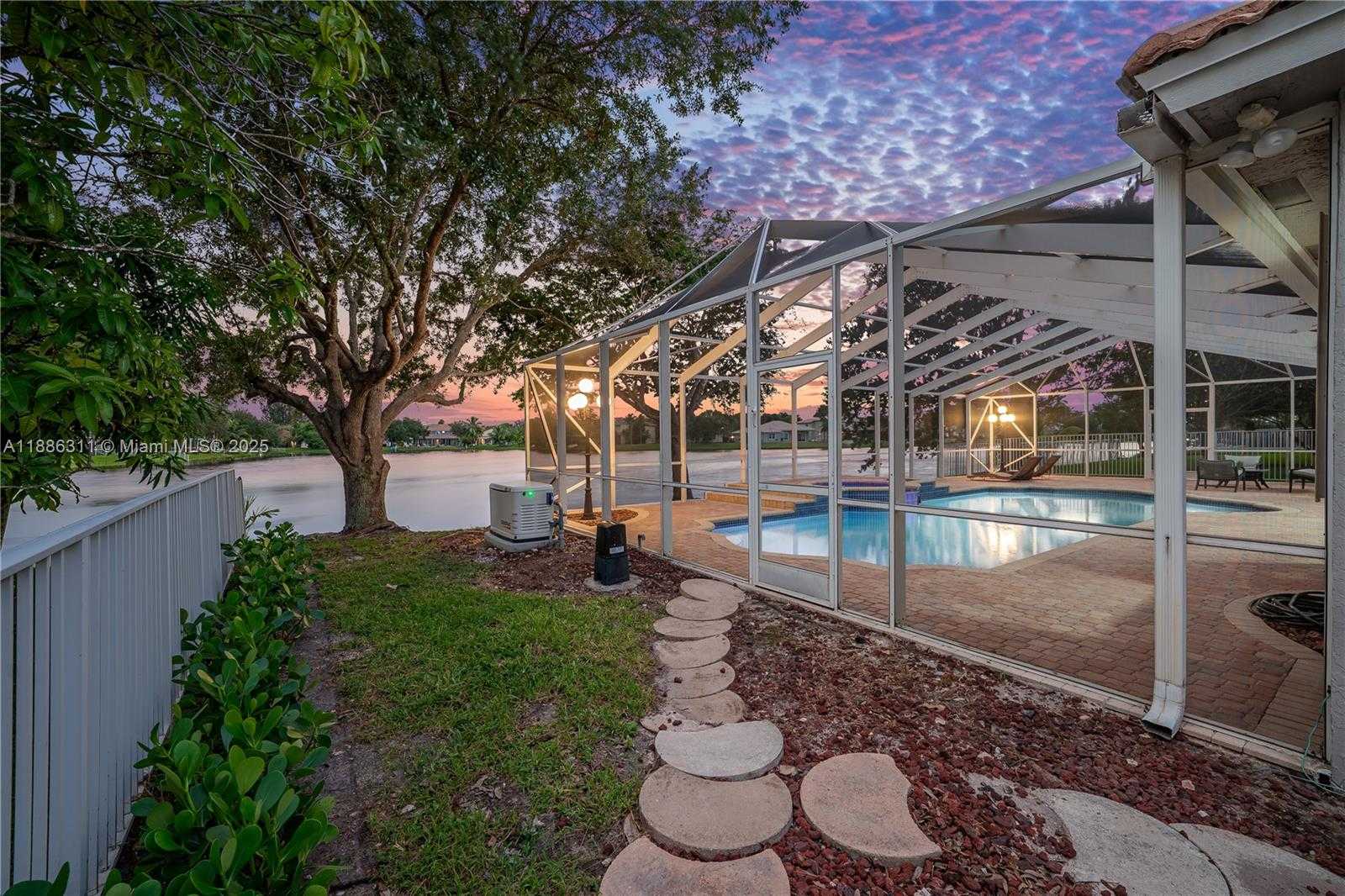 Small Image of 12814 NORTH WEST 20TH ST, Pembroke Pines Number 33