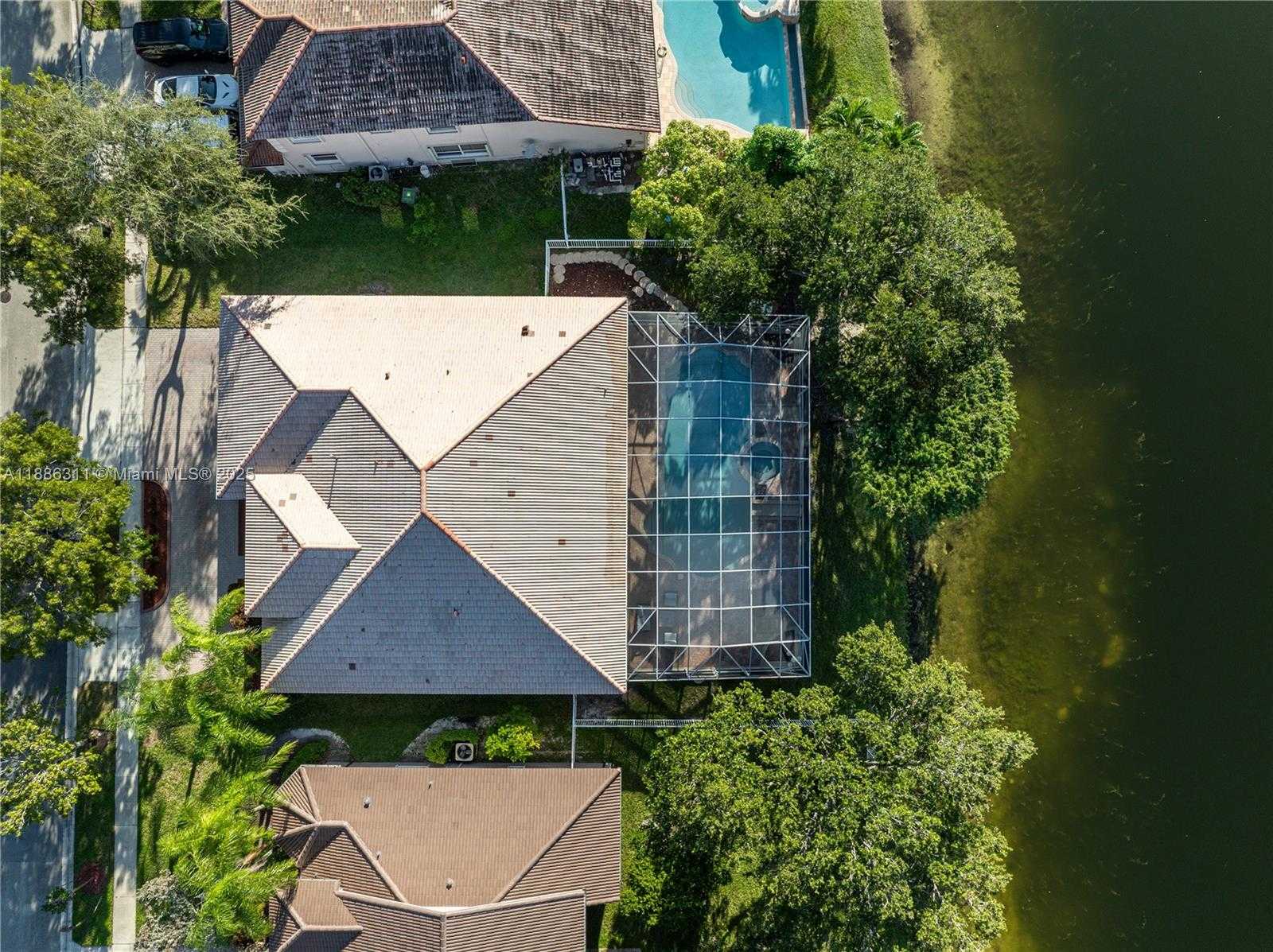 Small Image of 12814 NORTH WEST 20TH ST, Pembroke Pines Number 38