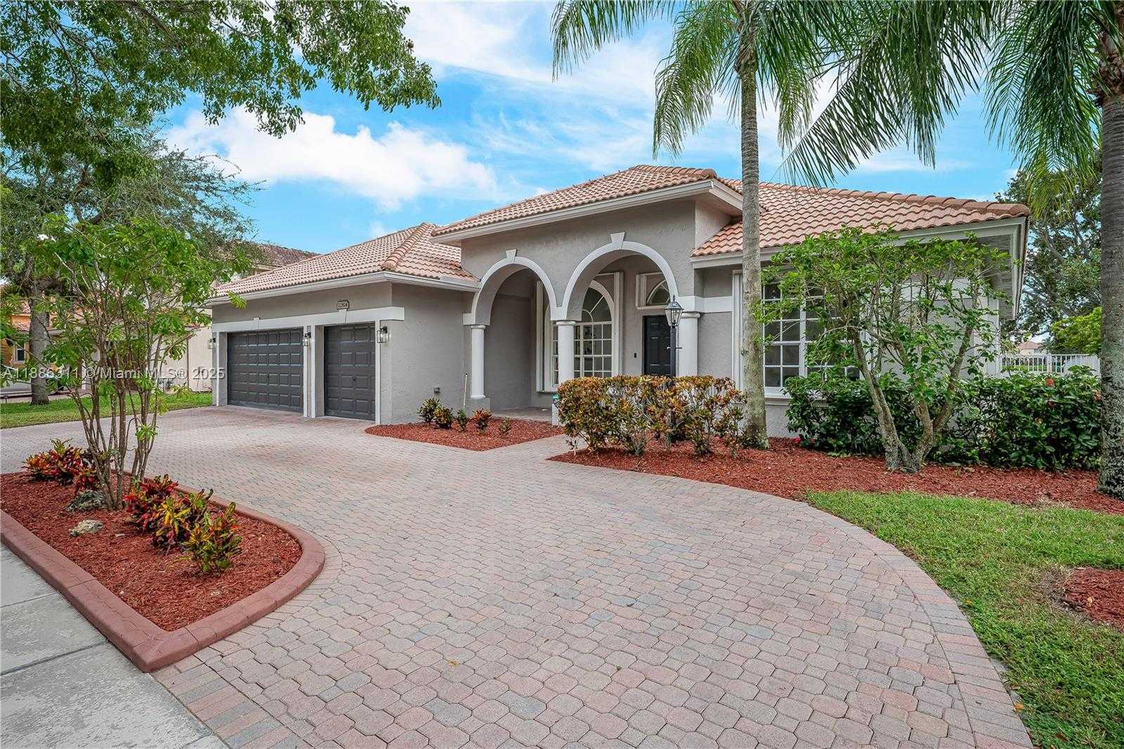 Small Image of 12814 NORTH WEST 20TH ST, Pembroke Pines Number 39