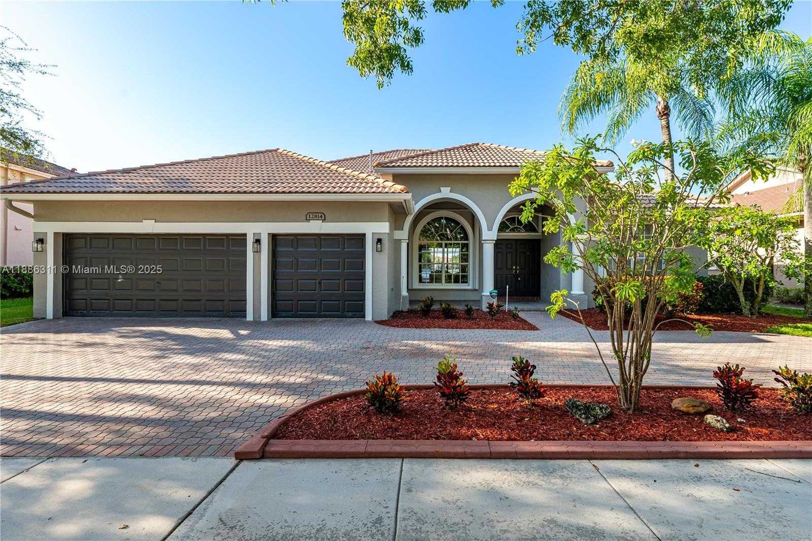 Small Image of 12814 NORTH WEST 20TH ST, Pembroke Pines Number 42