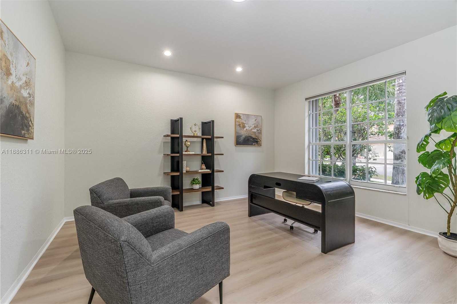 Small Image of 12814 NORTH WEST 20TH ST, Pembroke Pines Number 6