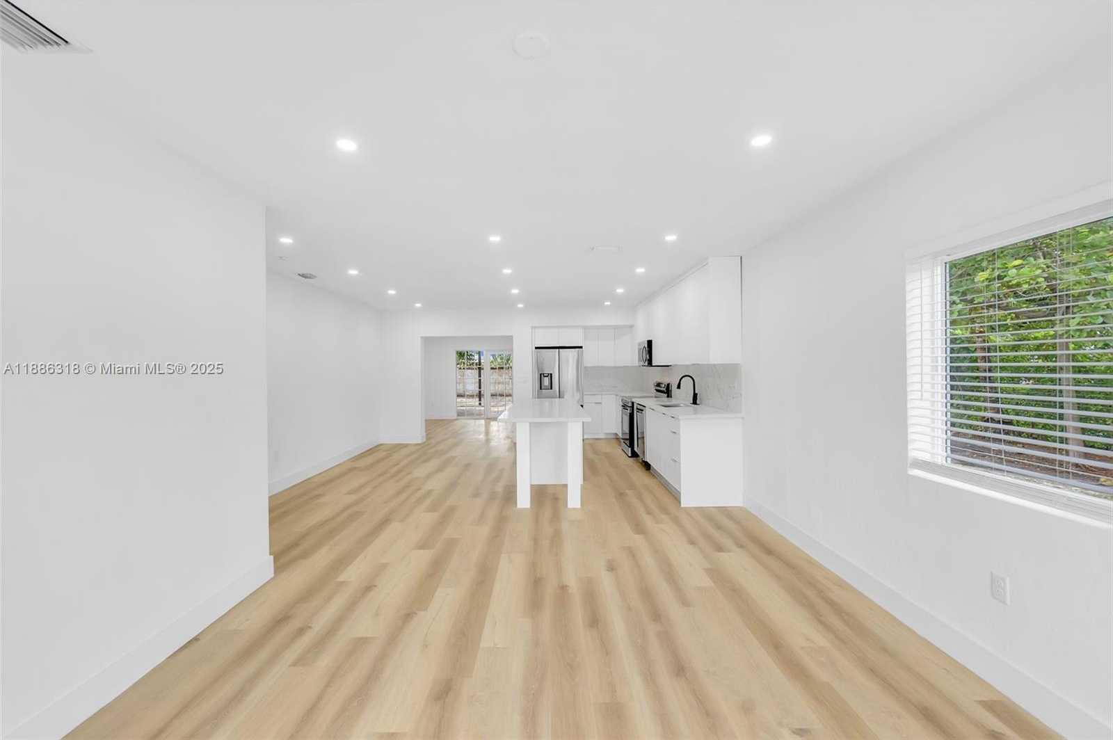 Small Image of 924 WEST 28TH ST, Hialeah Number 10