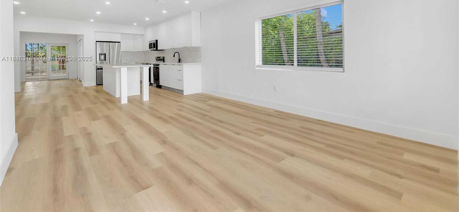 Small Image of 924 WEST 28TH ST, Hialeah Number 11