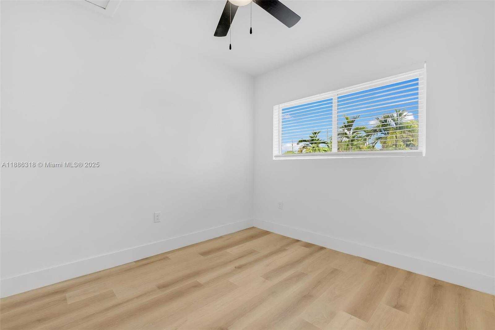 Small Image of 924 WEST 28TH ST, Hialeah Number 24