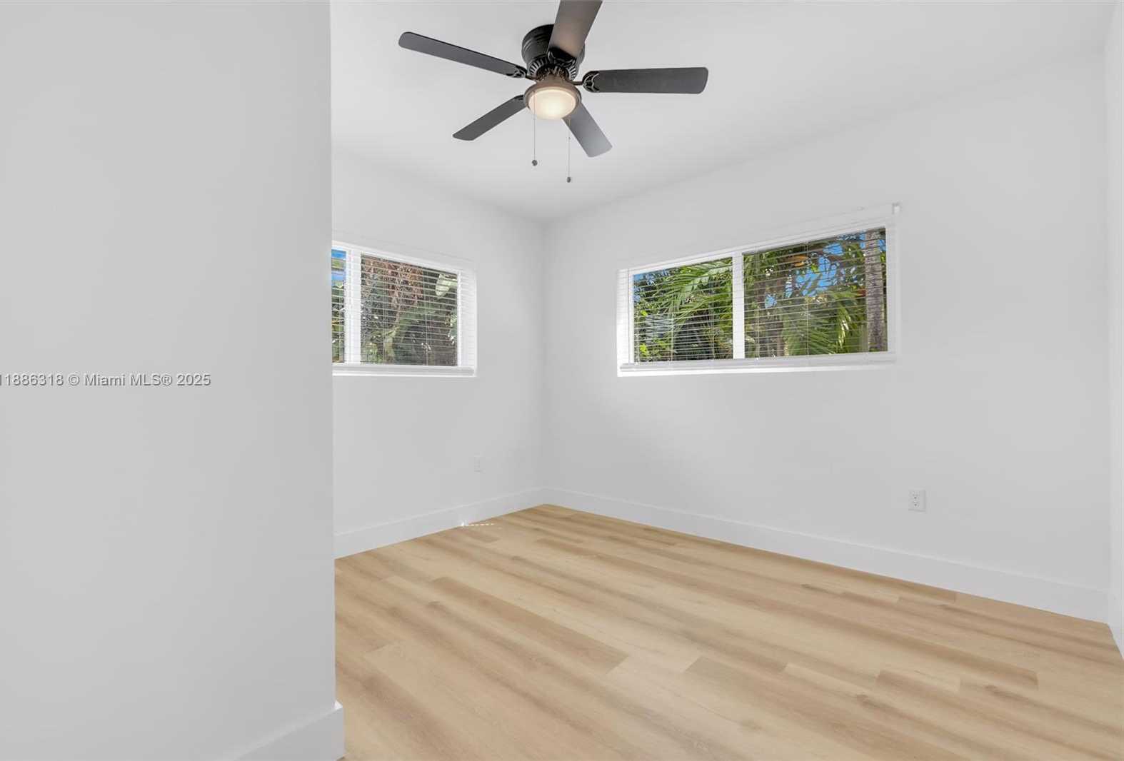 Small Image of 924 WEST 28TH ST, Hialeah Number 30