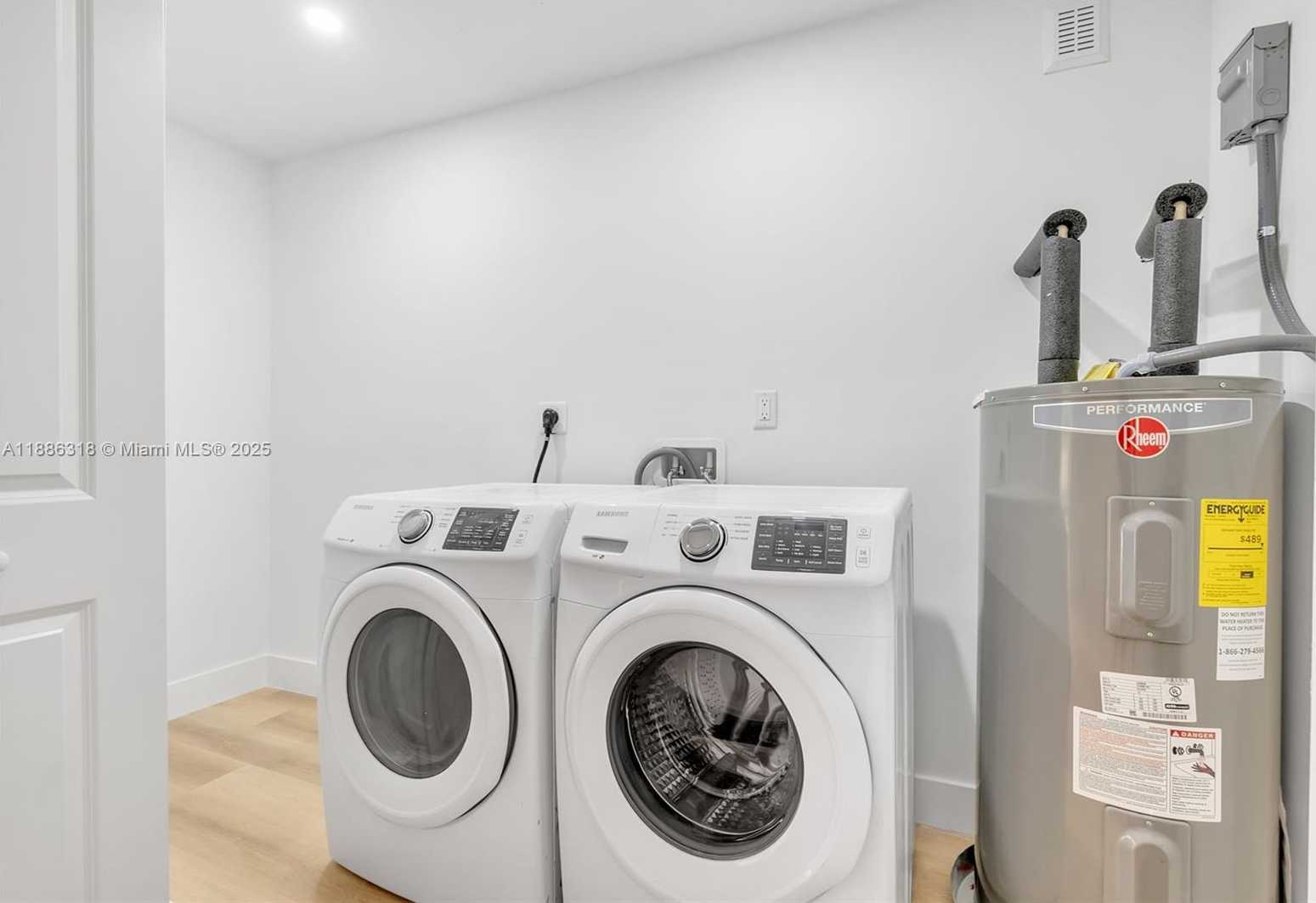 Small Image of 924 WEST 28TH ST, Hialeah Number 31
