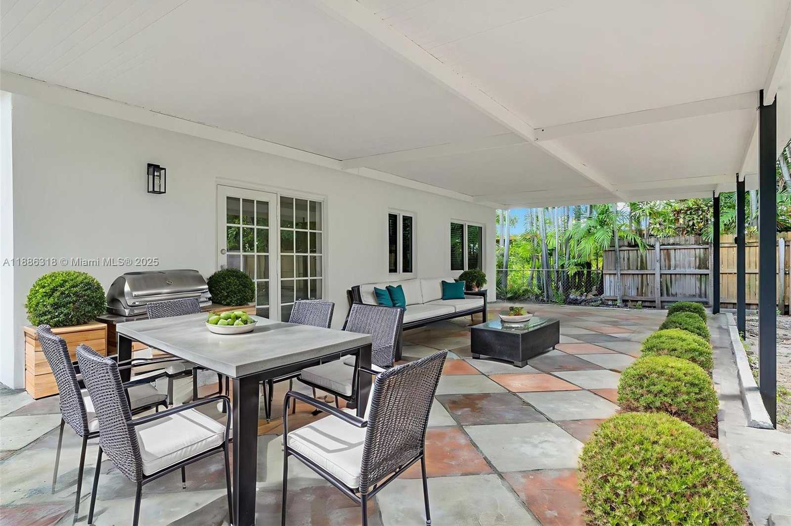 Small Image of 924 WEST 28TH ST, Hialeah Number 34
