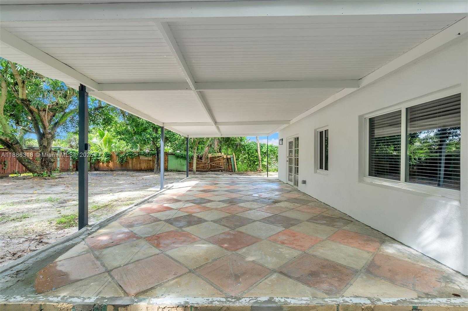 Small Image of 924 WEST 28TH ST, Hialeah Number 35