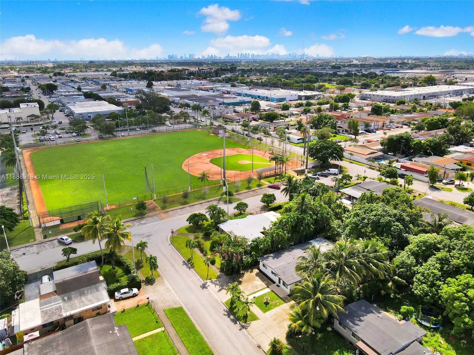 Small Image of 924 WEST 28TH ST, Hialeah Number 40