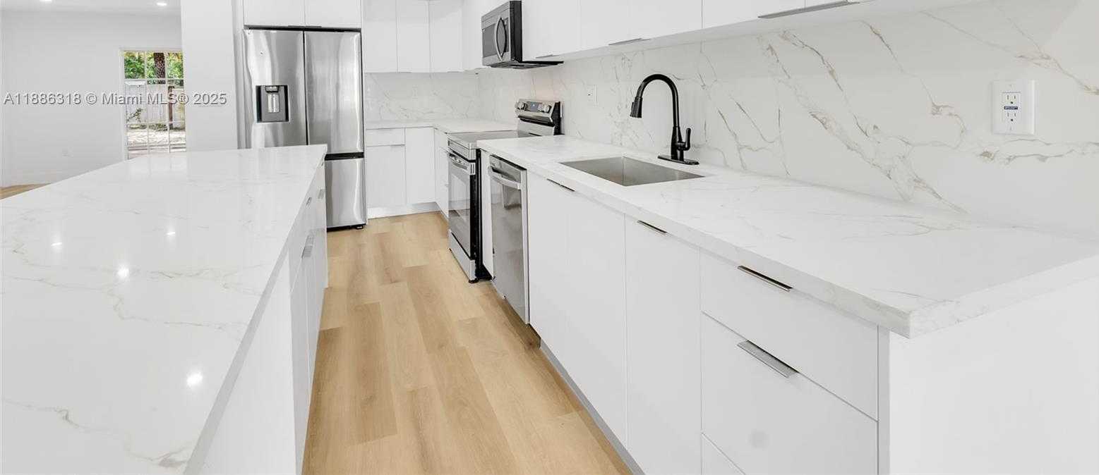 Small Image of 924 WEST 28TH ST, Hialeah Number 6