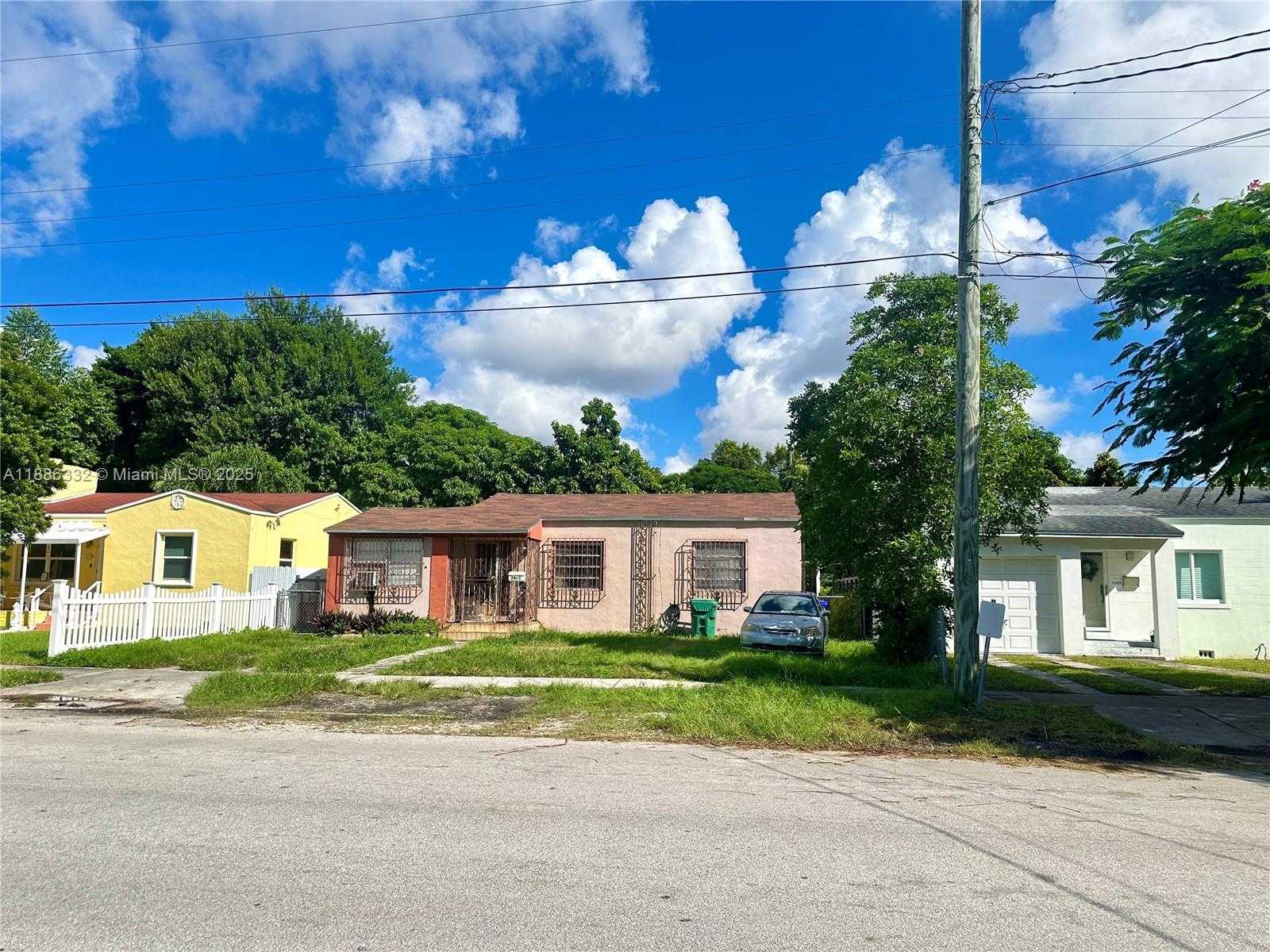 Small Image of 2473 SOUTH WEST 14TH ST, Miami Number 3