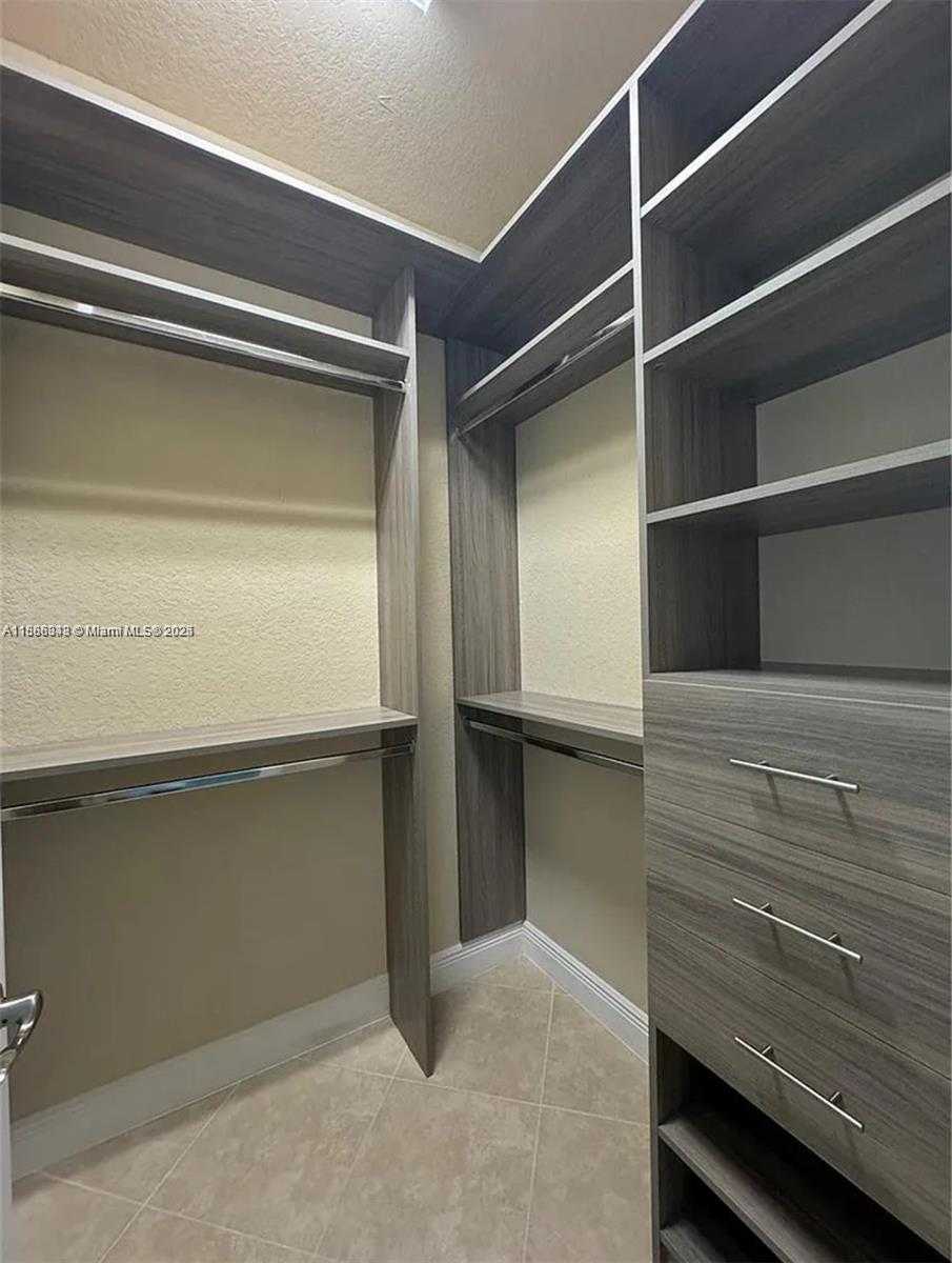 Small Image of 10350 CAMEILLA ST, Parkland Number 15
