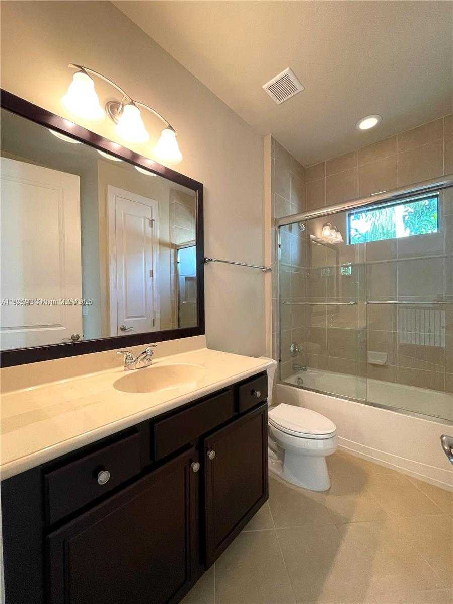 Small Image of 10350 CAMEILLA ST, Parkland Number 16