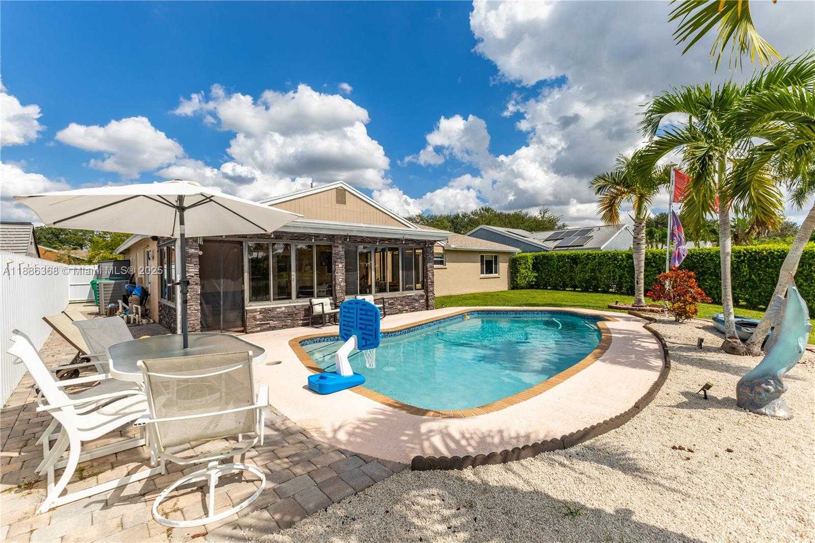 Small Image of 11656 SOUTH WEST 50TH CT, Cooper City Number 36