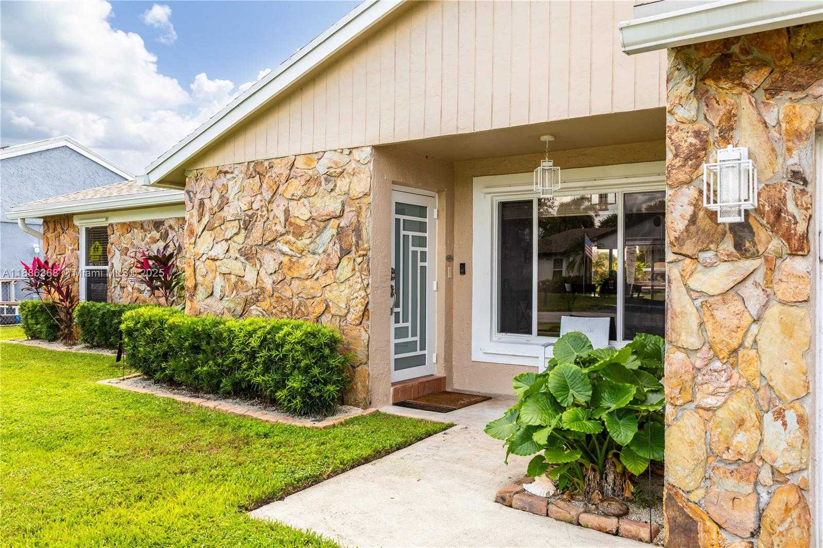 Small Image of 11656 SOUTH WEST 50TH CT, Cooper City Number 8
