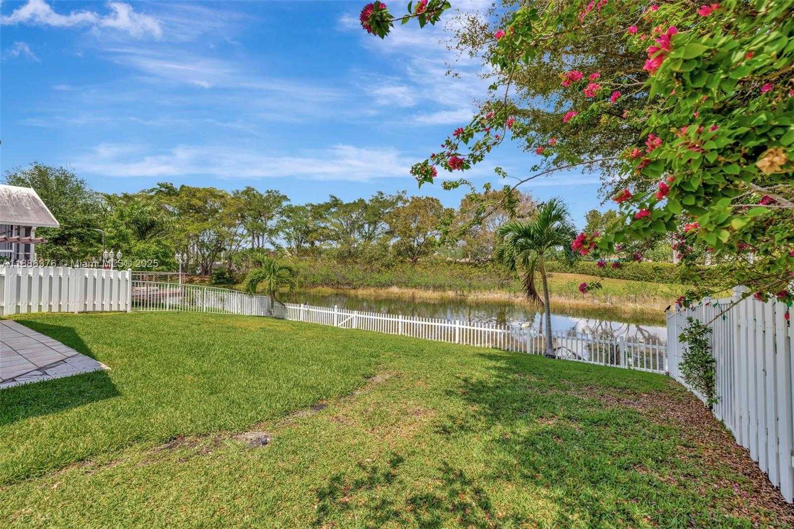Small Image of 16249 NORTH WEST 24TH ST, Pembroke Pines Number 18