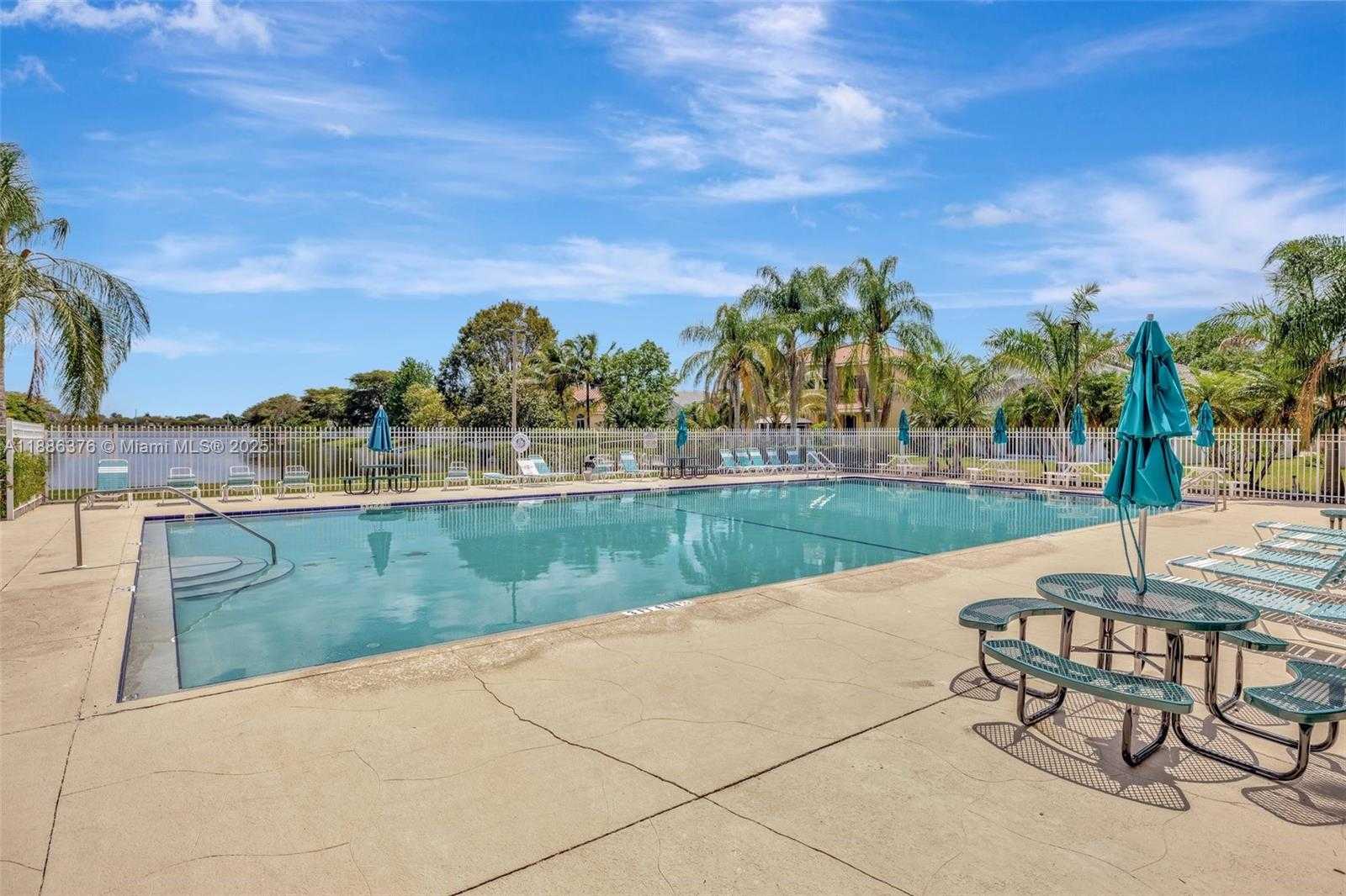 Small Image of 16249 NORTH WEST 24TH ST, Pembroke Pines Number 24