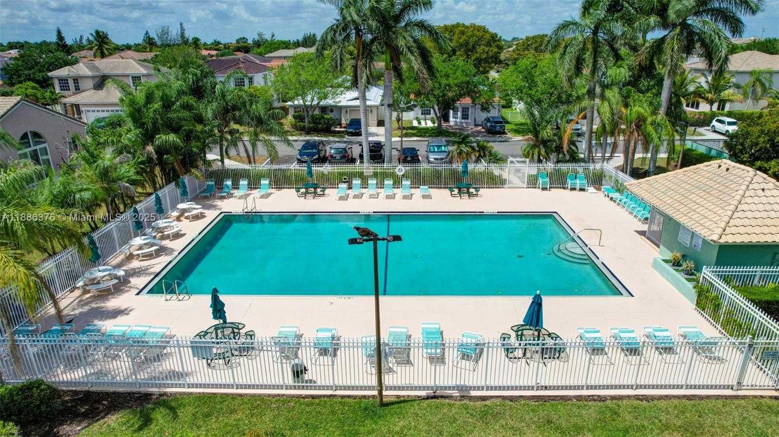 Small Image of 16249 NORTH WEST 24TH ST, Pembroke Pines Number 26