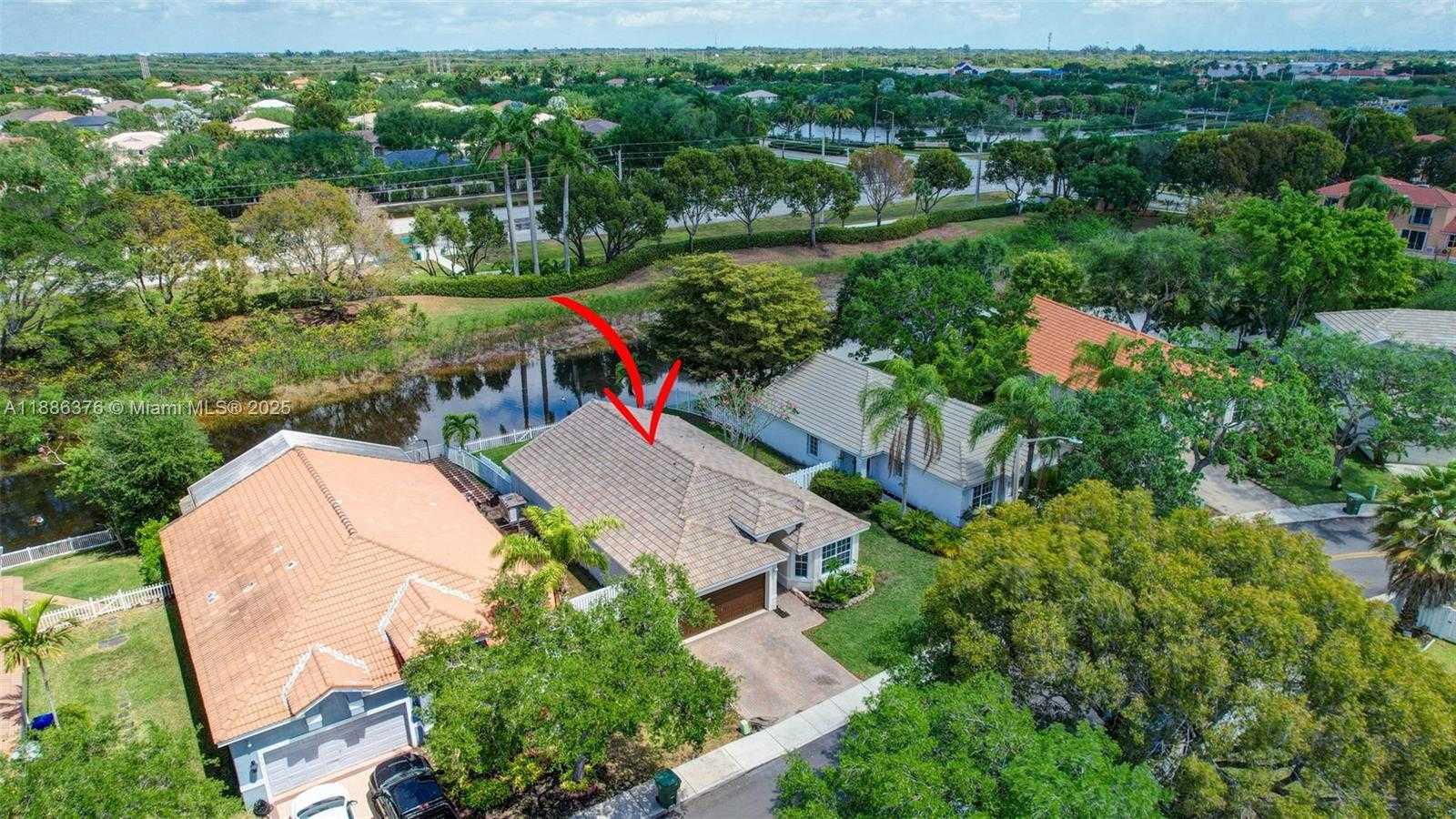 Small Image of 16249 NORTH WEST 24TH ST, Pembroke Pines Number 29