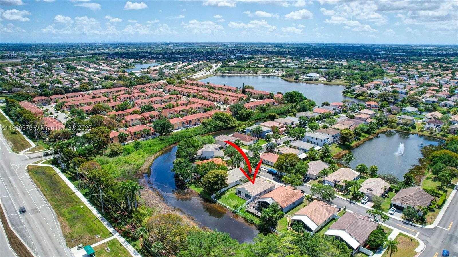Small Image of 16249 NORTH WEST 24TH ST, Pembroke Pines Number 38