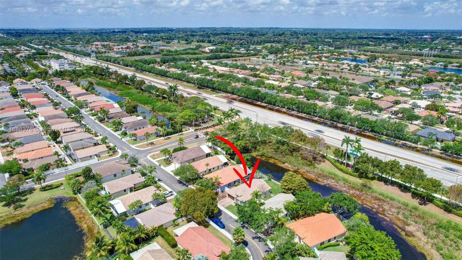 Small Image of 16249 NORTH WEST 24TH ST, Pembroke Pines Number 41