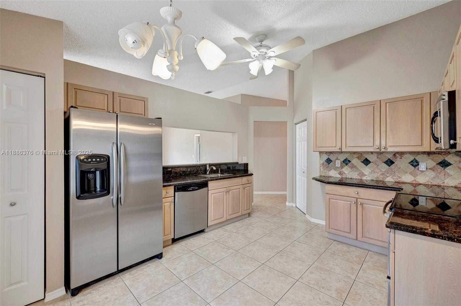 Small Image of 16249 NORTH WEST 24TH ST, Pembroke Pines Number 5