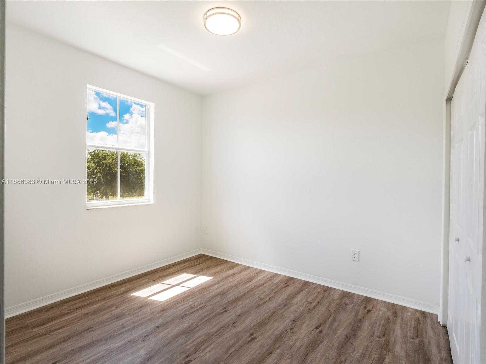Small Image of 13761 SOUTH WEST 274TH TER, Homestead Number 27
