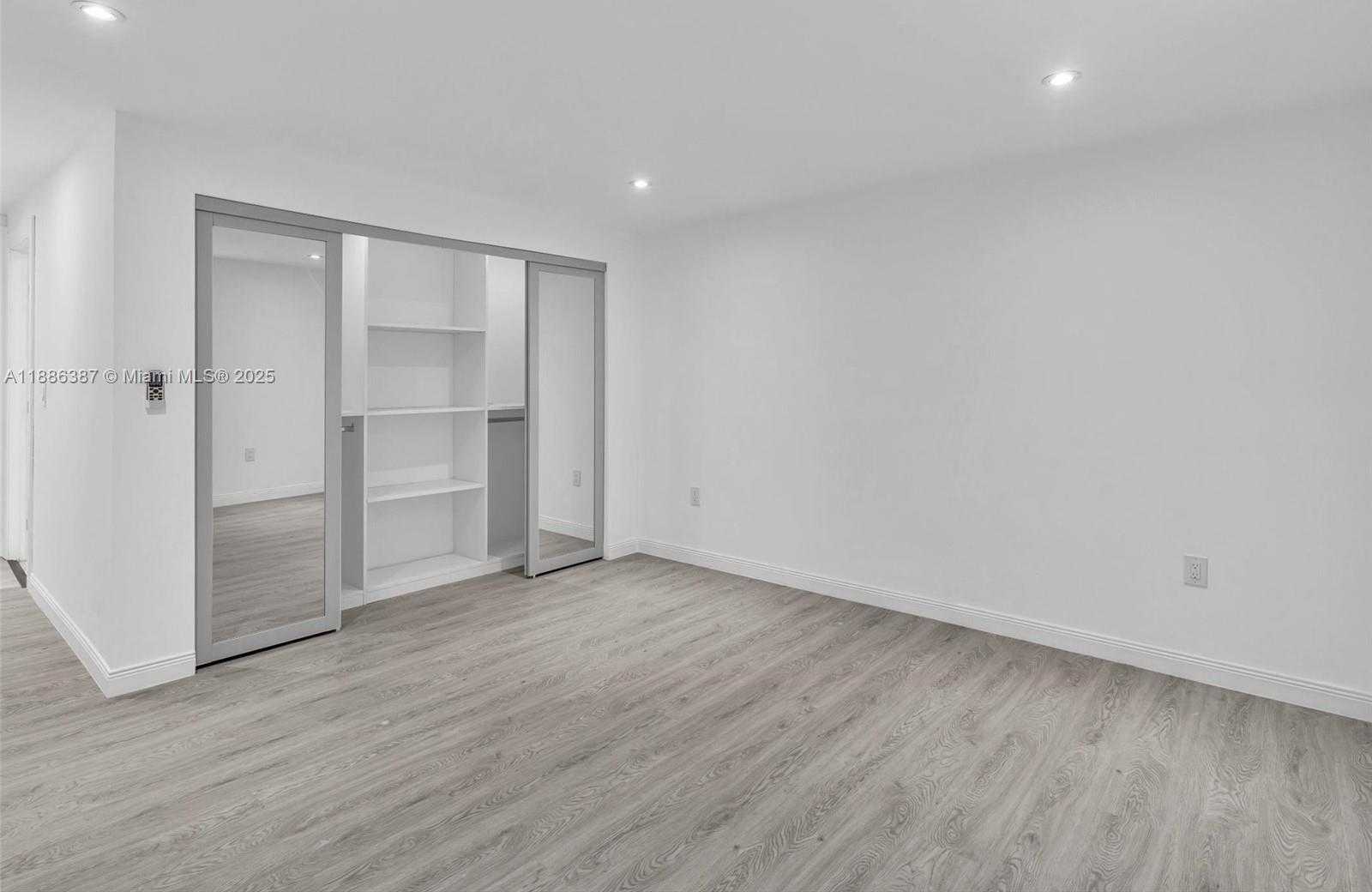 Small Image of 823 SOUTH WEST 27TH ST, Fort Lauderdale Number 11