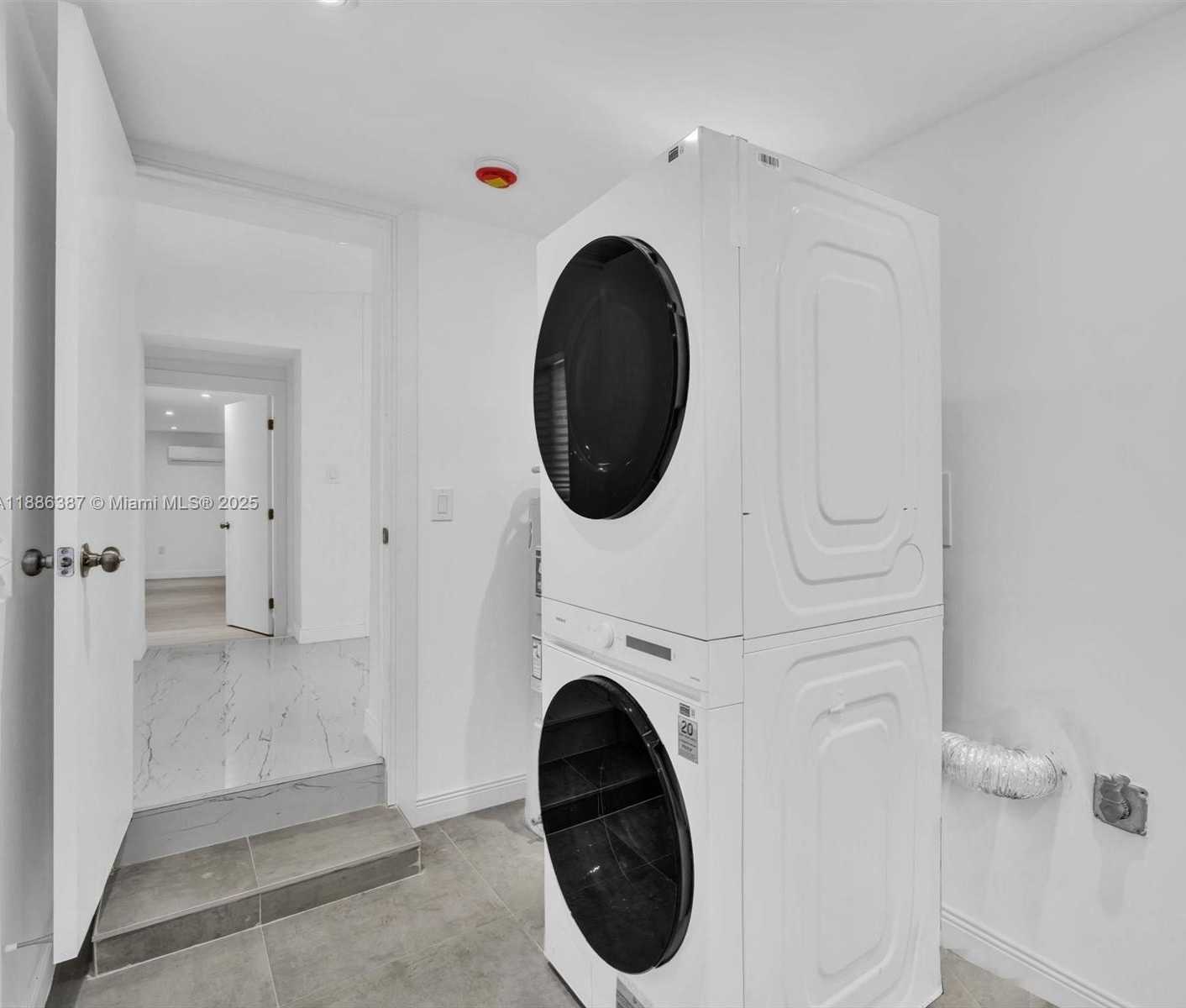 Small Image of 823 SOUTH WEST 27TH ST, Fort Lauderdale Number 21